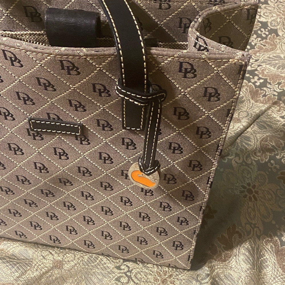 Dooney & Bourke Tan and Black ladies Bag